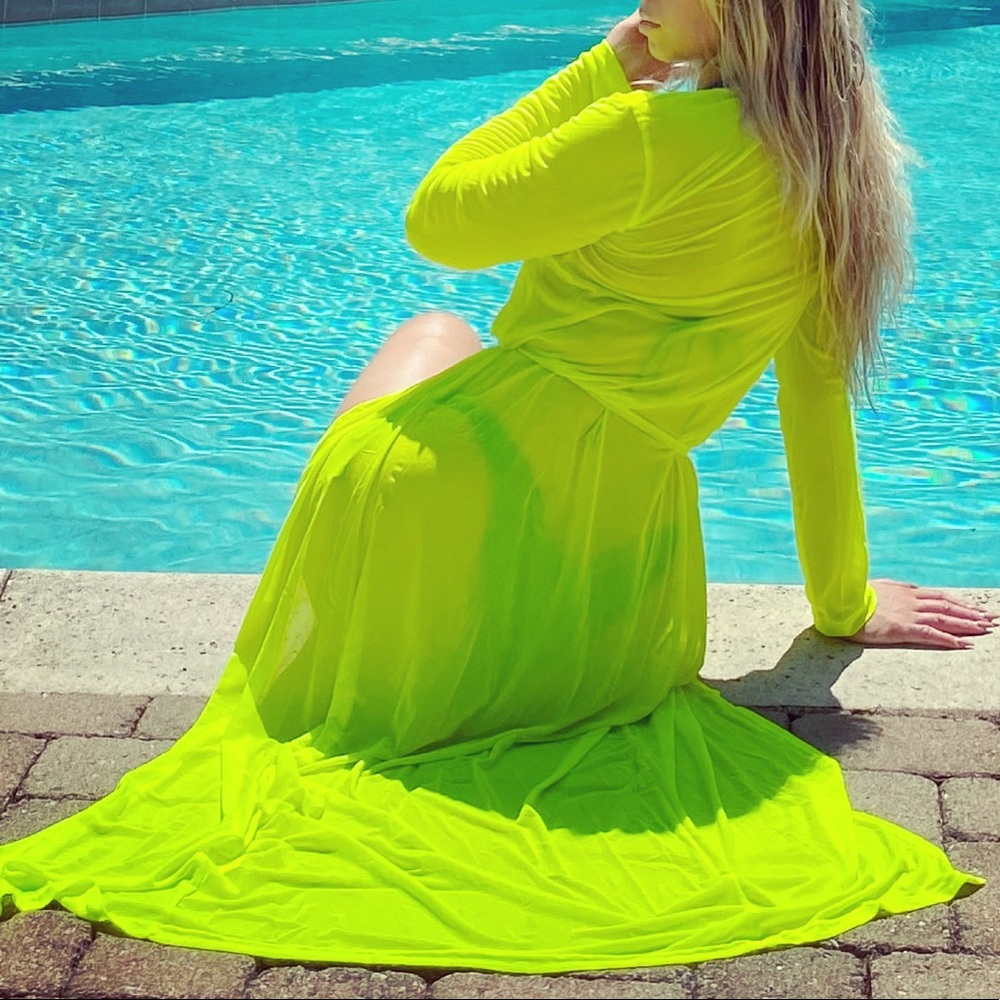NEW🔥 Poolside Mesh Cover Up💚